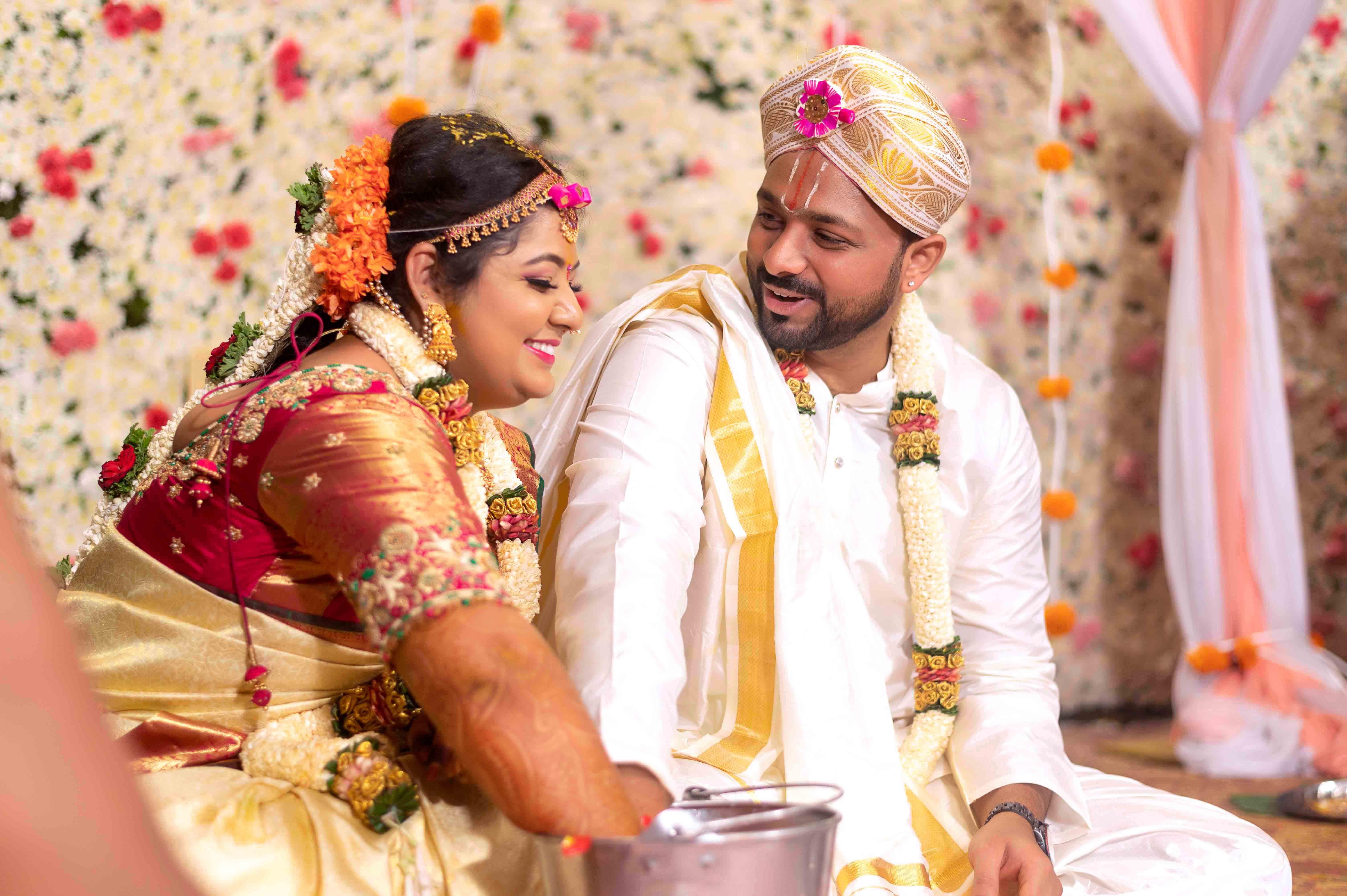 Capturing sacred moments of Muhurutham at a traditional South Indian wedding